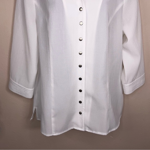 Large Christopher And Banks White Stretch Top Snap Button Closure 3/4 Sleeve - Picture 3 of 13